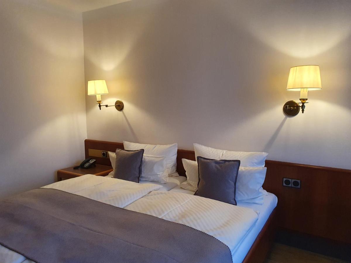 Kaefernberg - Weinhotel Alzenau in Unterfranken Eksteriør bilde